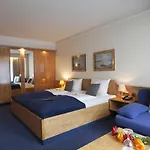 Celina Niederrheinischer Hof 3*