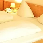 Celina Niederrheinischer Hof 3*
