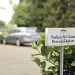 Celina Niederrheinischer Hof 3*