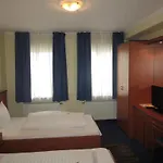 Celina Niederrheinischer Hof 3*