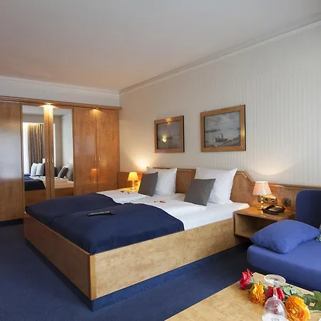 Celina Niederrheinischer Hof 3*