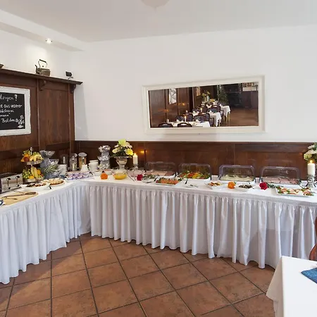 Celina Niederrheinischer Hof 3*