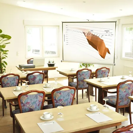 Celina Niederrheinischer Hof Hotel